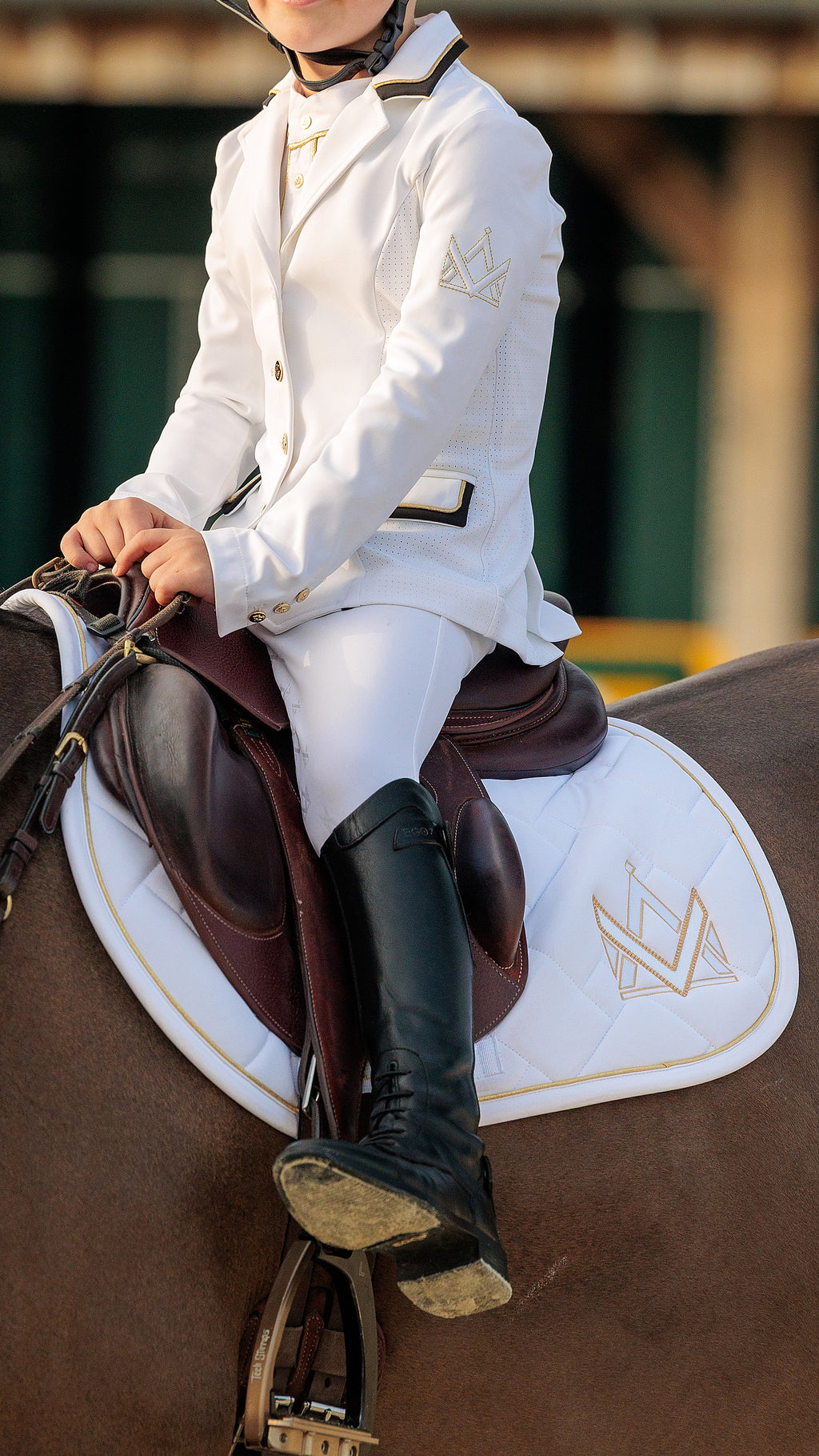 Saddle pad White